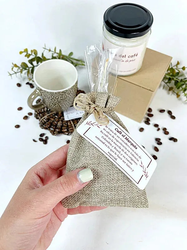 Pack artesanal para ritual de calma con vela aromática de soja (café o té verde), posavasos de macramé, taza de cerámica étnica y café de especialidad o bolsitas de té ecológicas, regalo hecho a mano