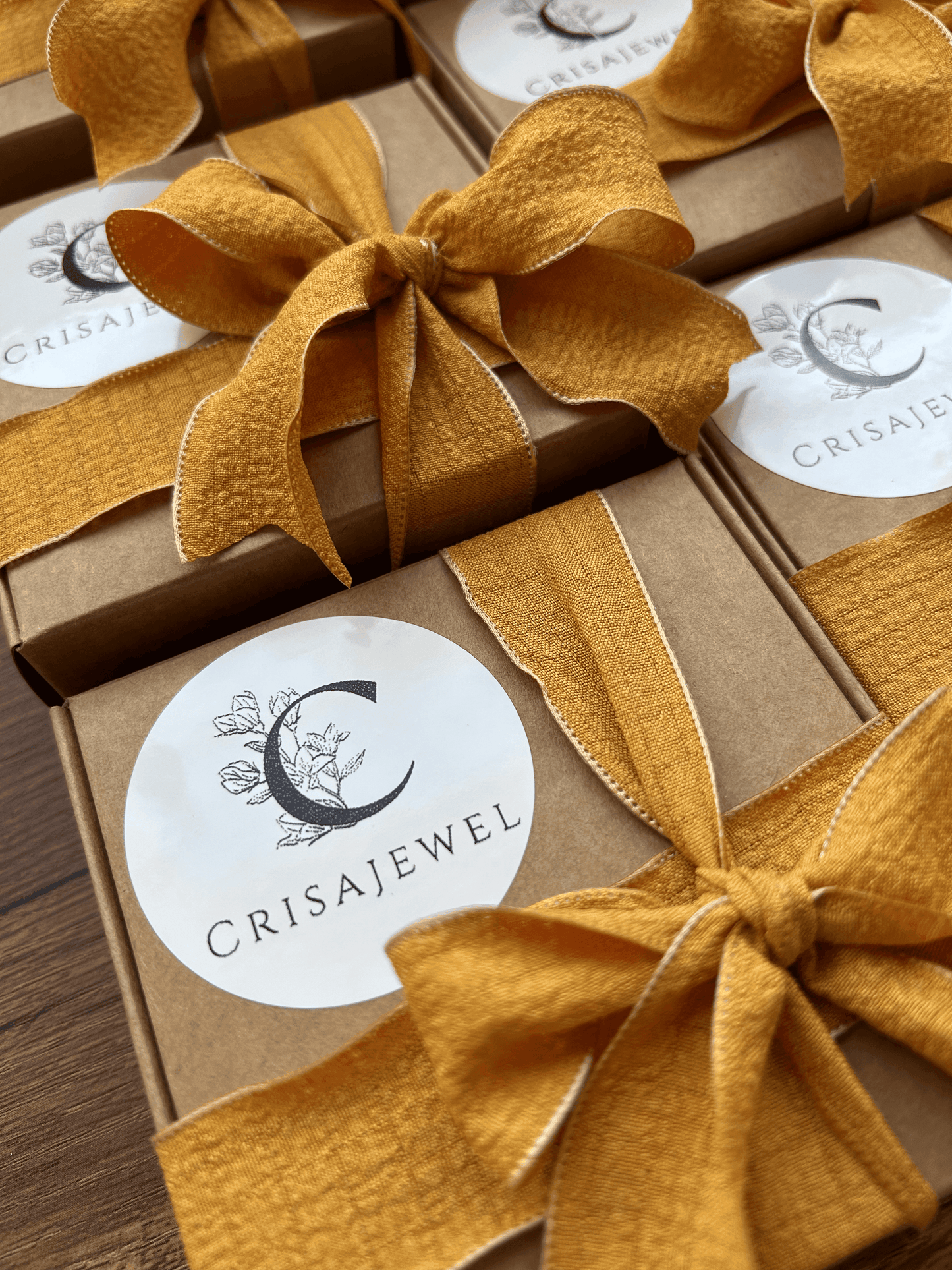 Pulsera inicial de acero inoxidable con piedra natural (amatista, cuarzo blanco o ágata musgoso), un regalo personalizado y delicado ideal para cualquier ocasión