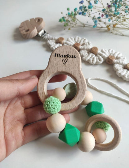 Este set está diseñado para brindar comodidad y estilo a los más pequeños, combinando seguridad y personalización en cada pieza.