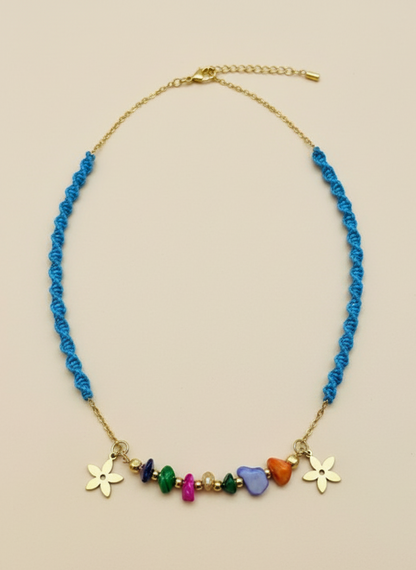 Colgante Aura de Crisajewel: pieza artesanal en acero con piedras naturales, diseño elegante y estilo boho