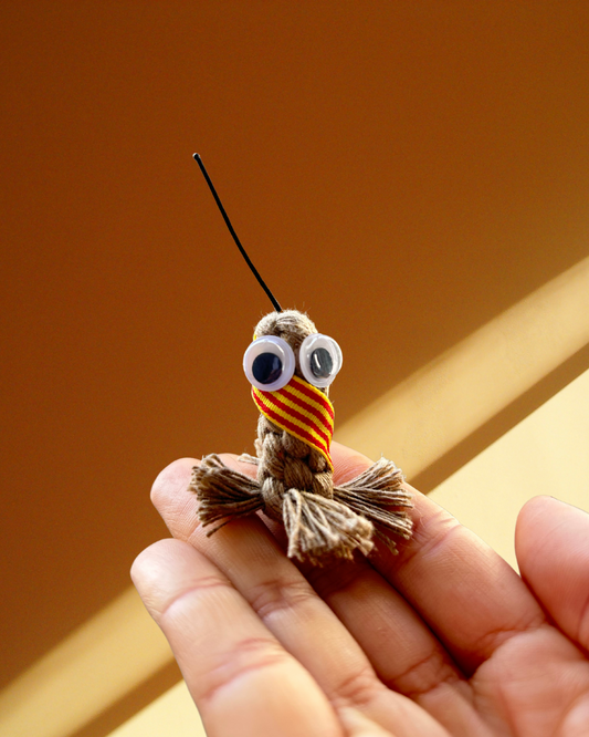 Mini Masclets de macramé hechos a mano con hilos de algodón y broches de acero inoxidable, regalo original para Fallas.