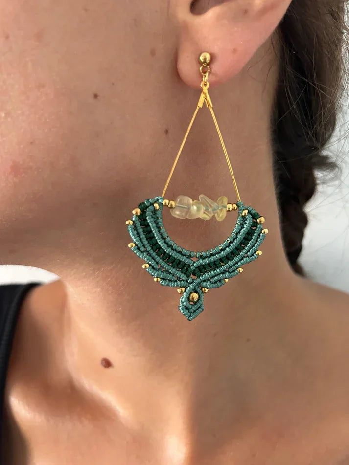 Pendientes coloridos de macrame tendencia verano