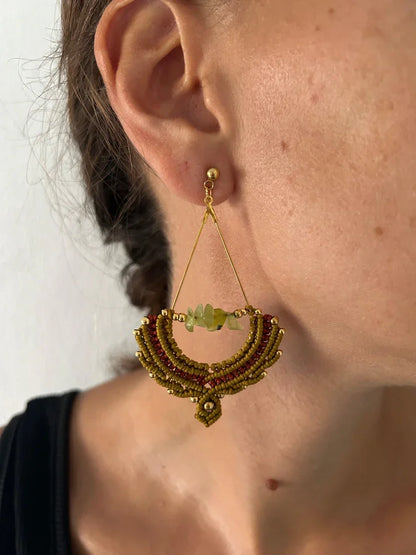 Pendientes de macrame hechos a manos en españa