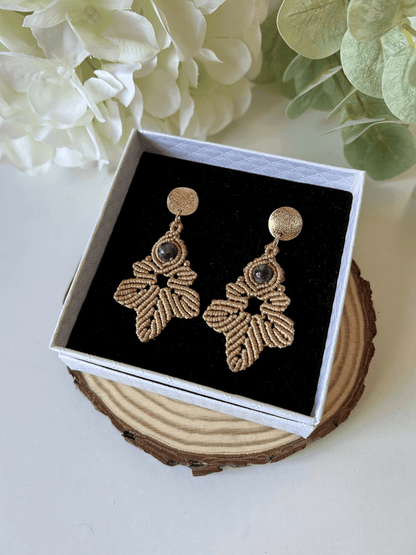 Pendientes Autumn, diseño delicado con cierre de clip y estilo otoñal.