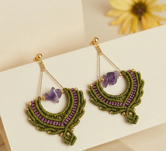 Pendientes tendencia para este verano. Hechos de macrame en España
