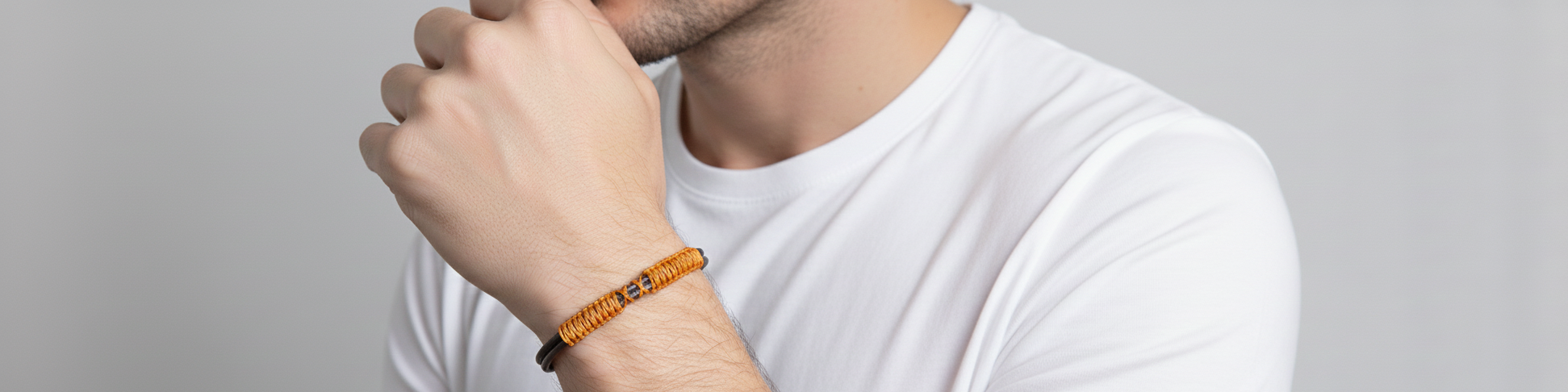 La pulsera Blazar es ideal tanto para Él como para Ella. Gracias a su diseño colorido e informal, es el perfecto regalo para estas navidades. Sorprende a tus amigos con estas sencillas y elegantes pulseras que serán tendencia este año.
