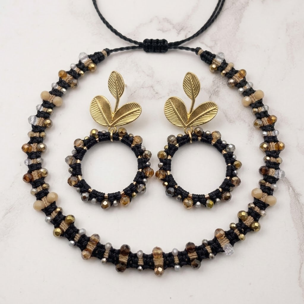 Set círculo floral en negro: pulsera de macramé y pendientes a juego con cristales bronce y dorado